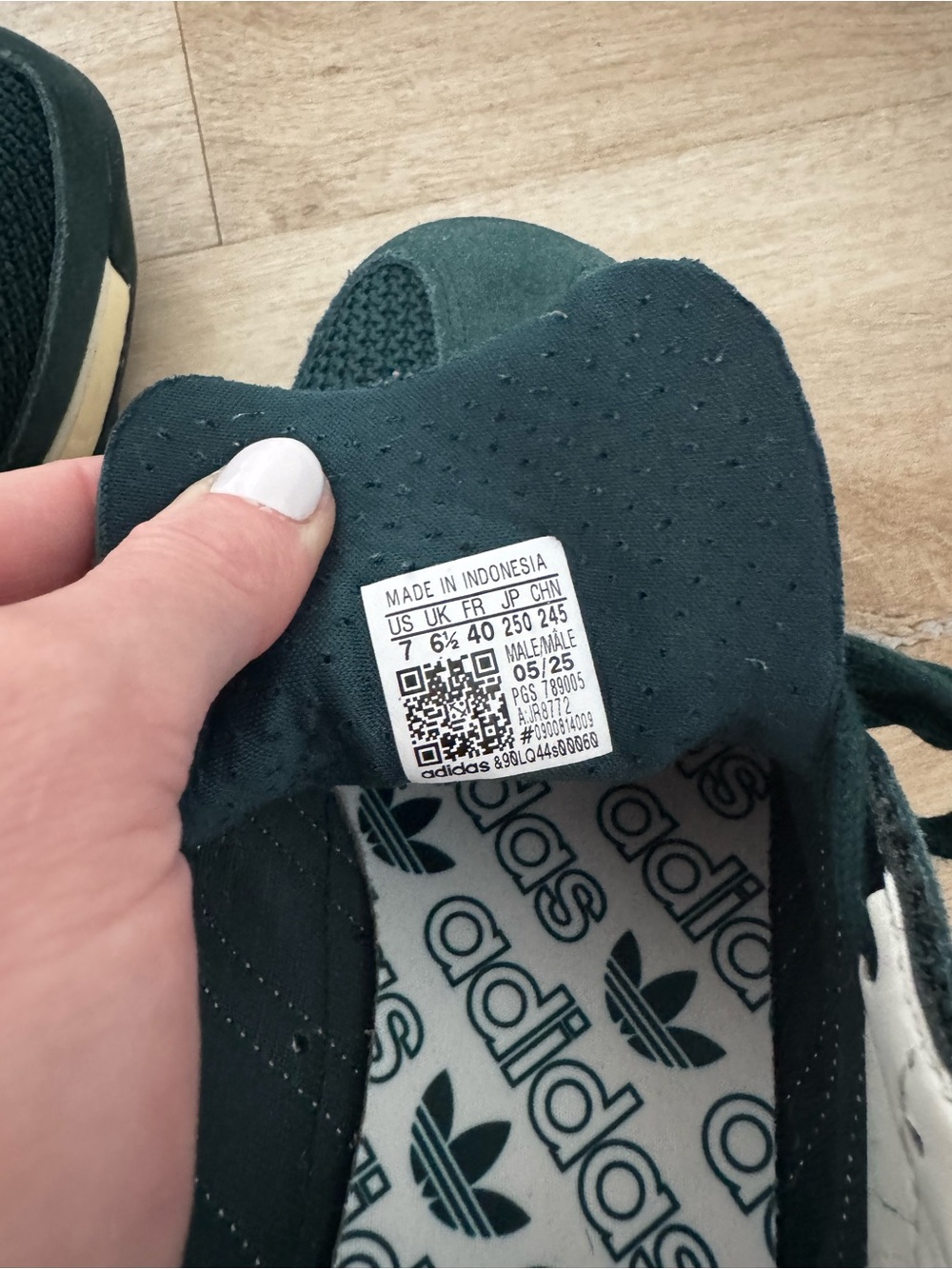 adidas green sneakers - Picture 8 of 8